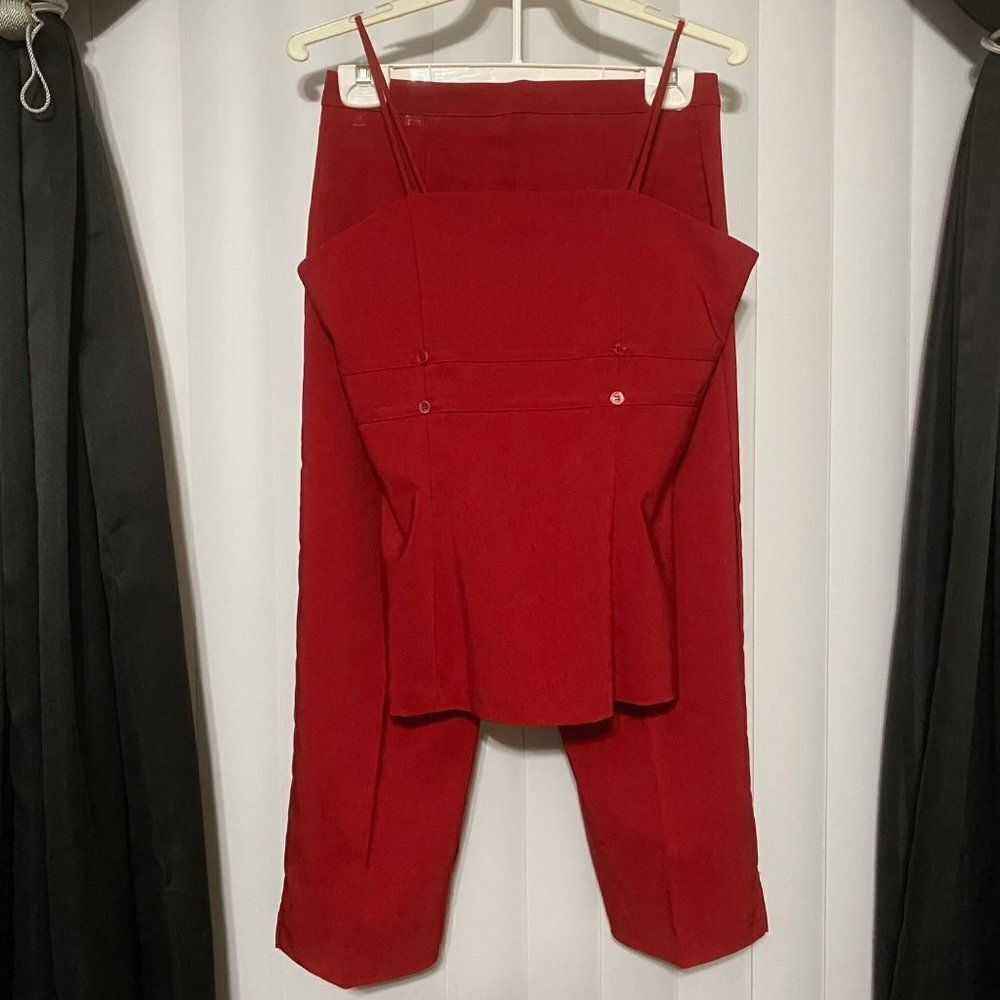 Regina red 2pcs capri pant suit with strappy top